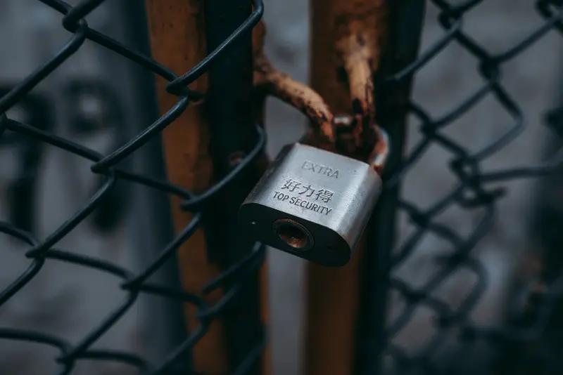 结婚女方要求有房真的过分吗?结婚女方要求有房过分吗？这事儿不能一竿子打死。我