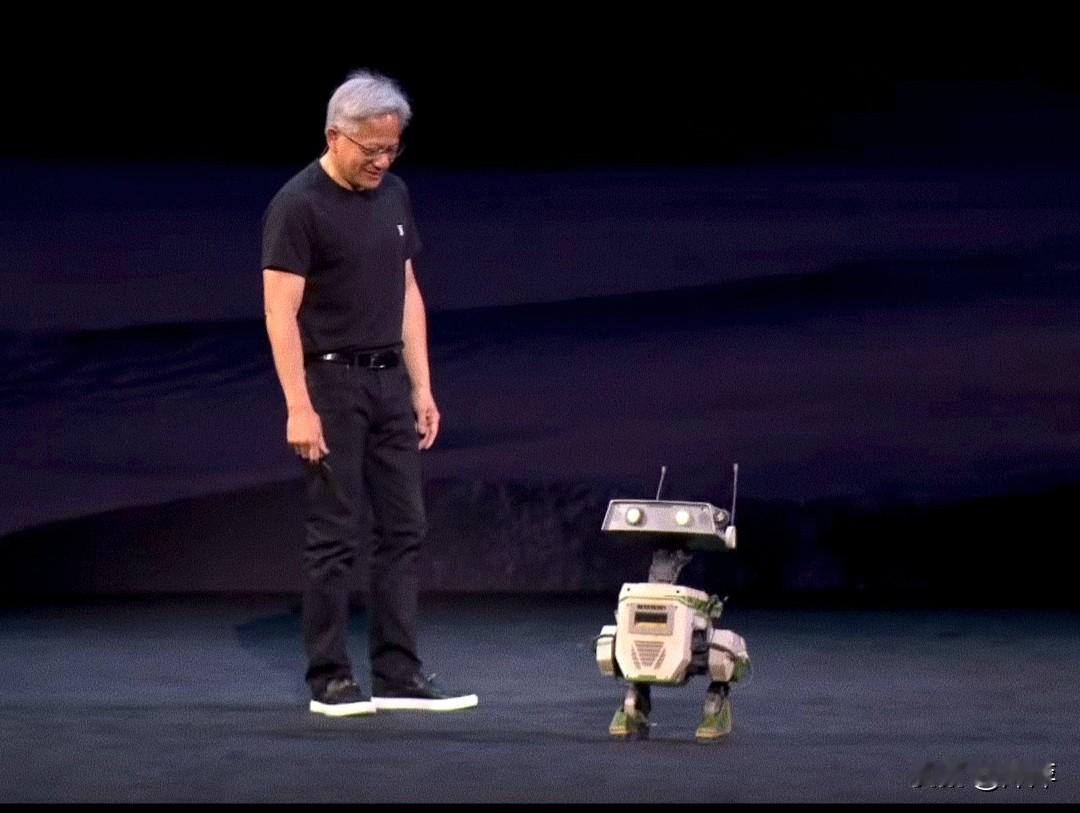 黄仁勋展示了他的“瓦力”机器人，这个小“瓦力”走起路来像一只小鸭子，萌萌的挺好玩