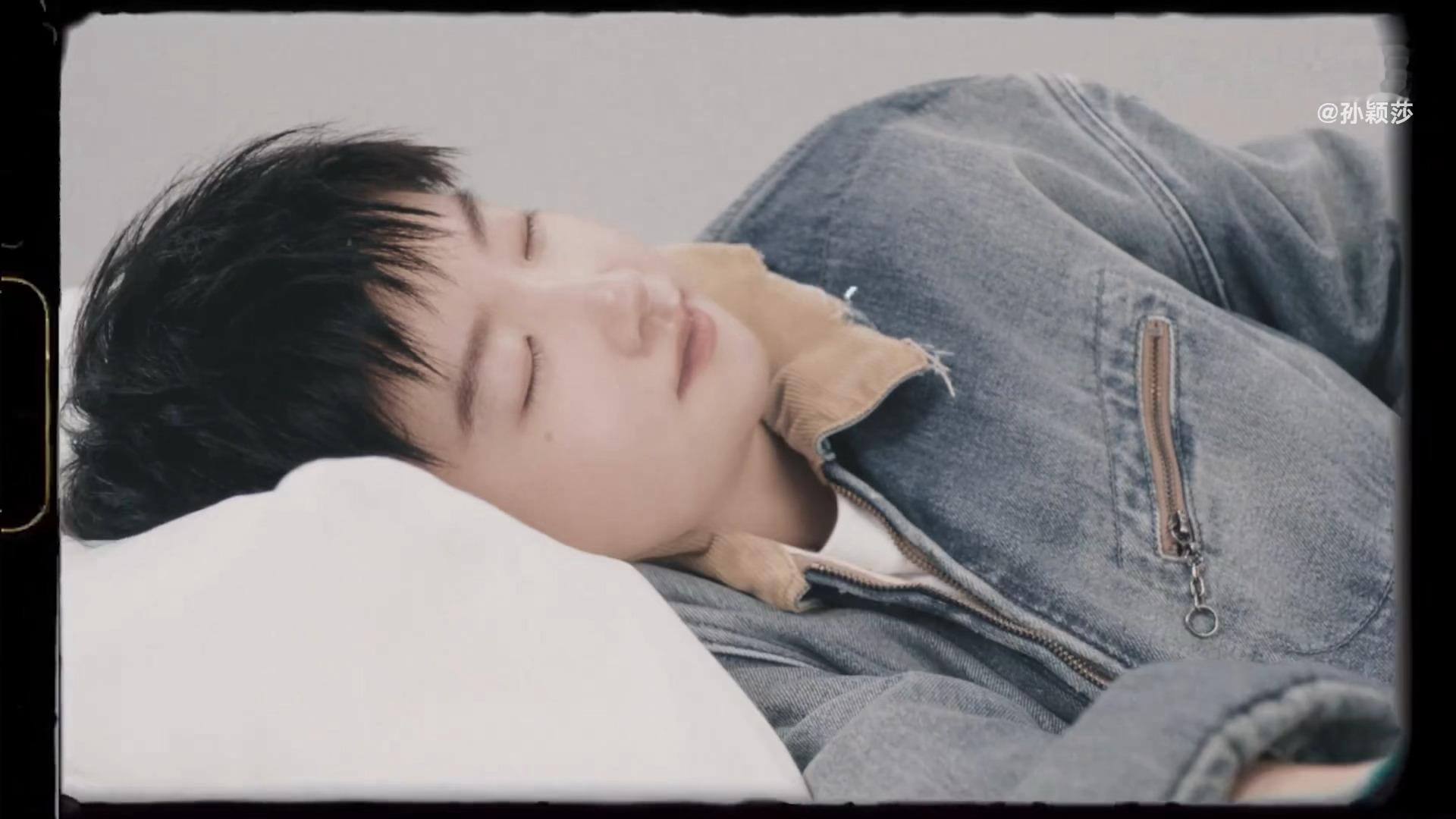 马吉拉好会拍🤍💤宝宝眼睫毛好长