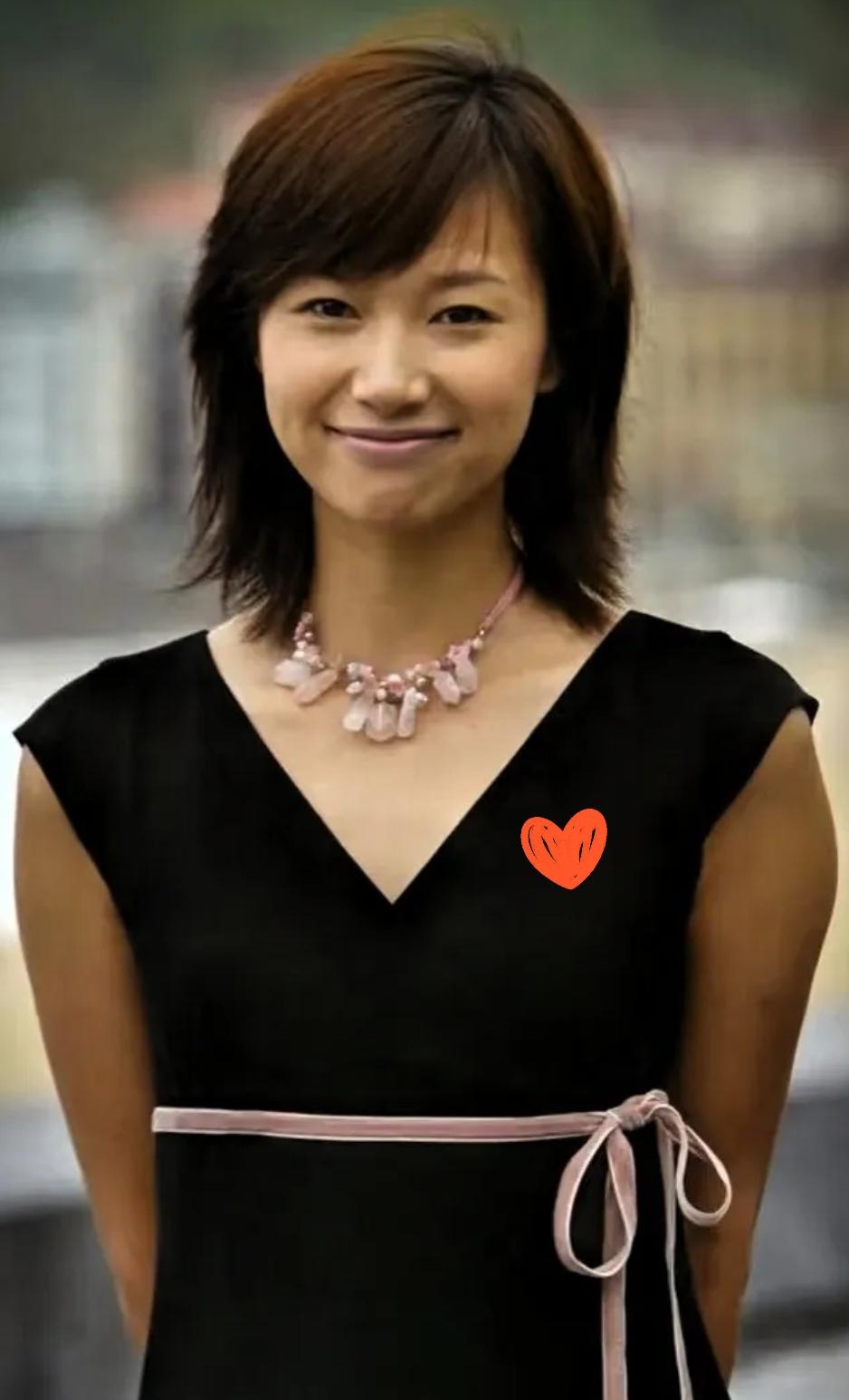 看老徐在洛杉矶的近照真的挺感慨。51岁的人了，在国外一待就是十年。把爹妈