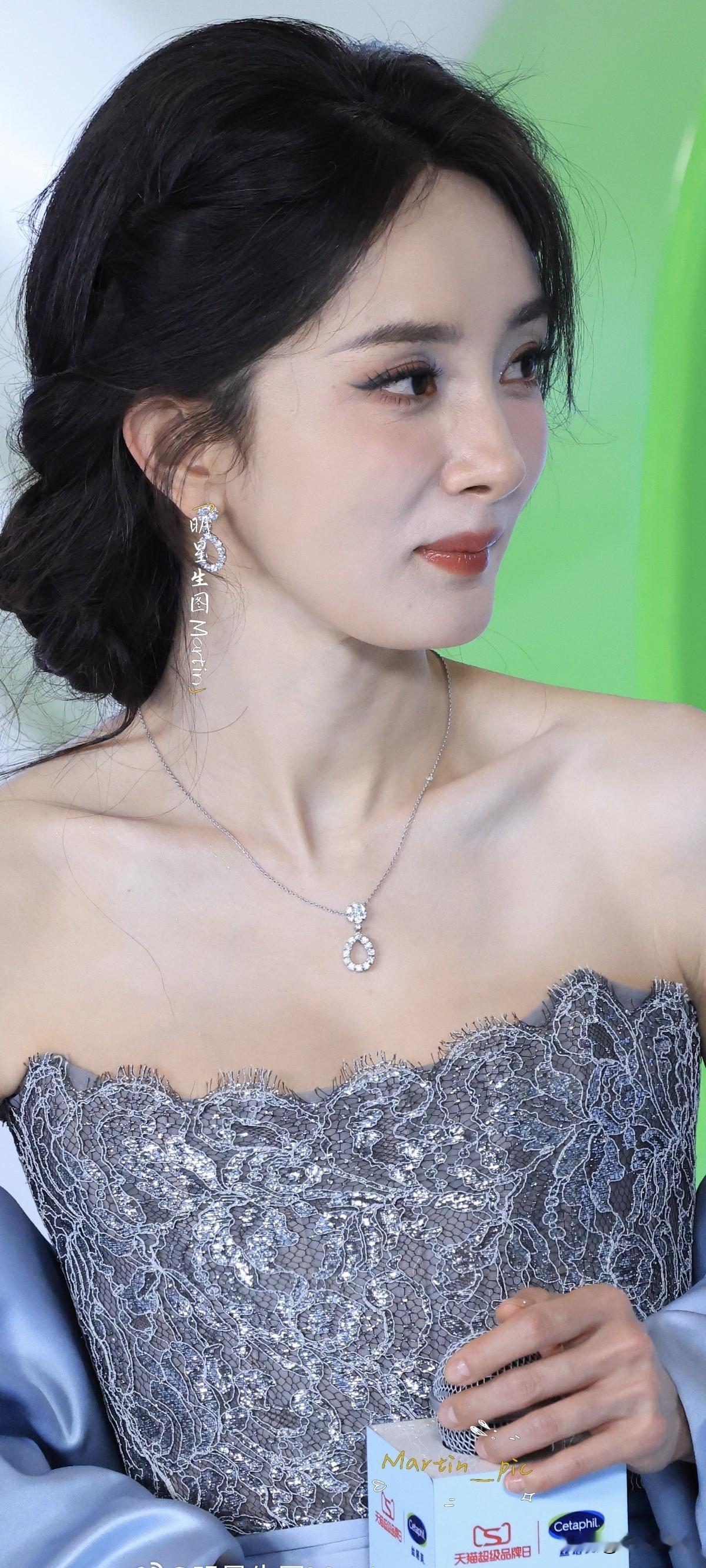 丝塔芙活动生图掉落~今天幂幂美的有点过分！幂幂的美貌真的是怎么拍都好看啊！丝塔