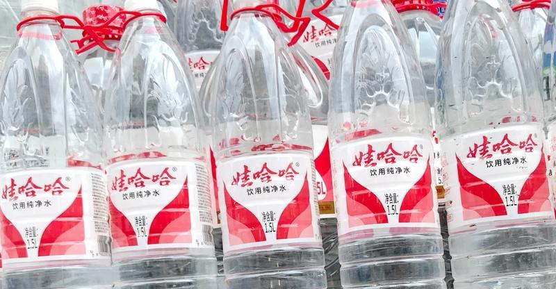 娃哈哈家突然出现三个私生子来争财产这事，按理来说没啥奇怪的。那么有钱的老板，没