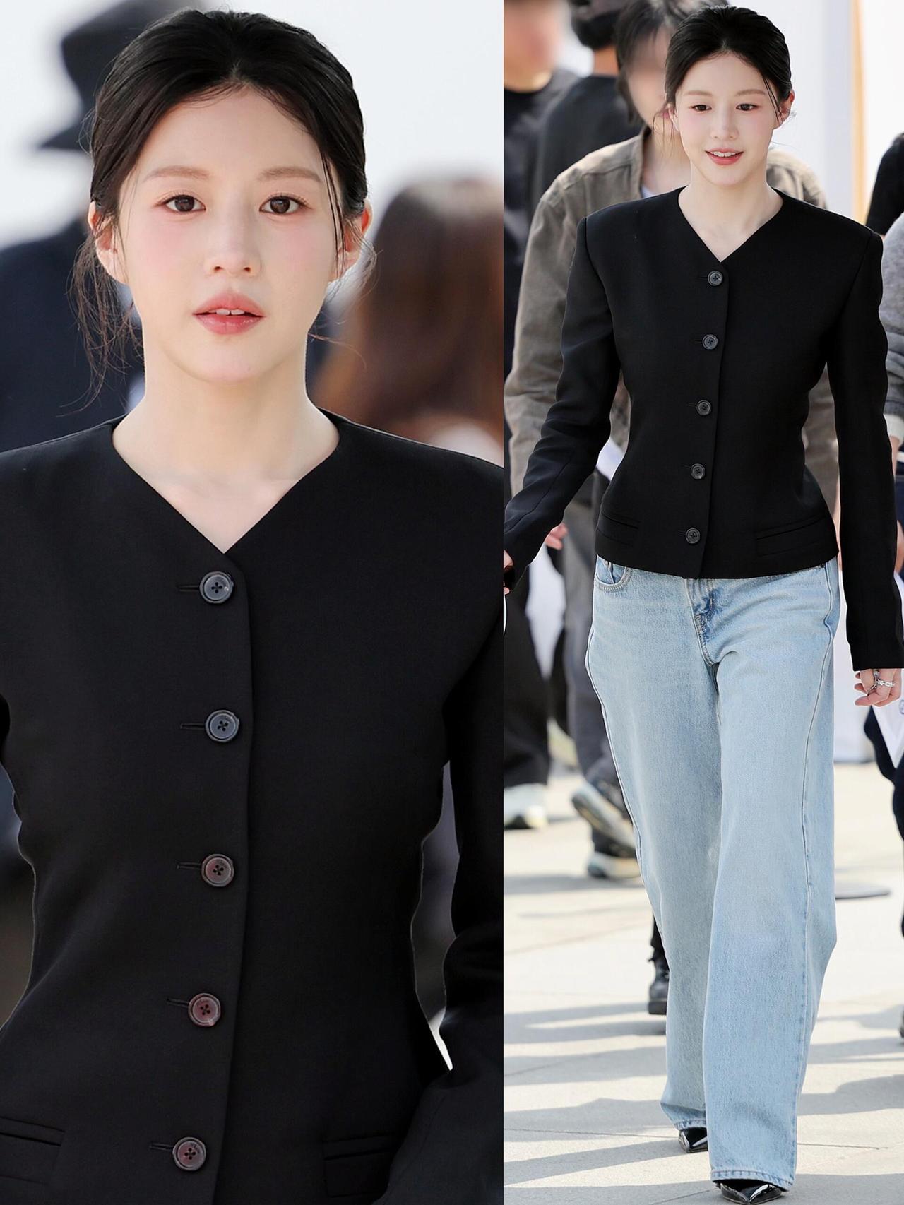 高允真街拍，这套简约又气质！黑色西装太绝了，V领设计拉长颈线、优化头肩比，收腰