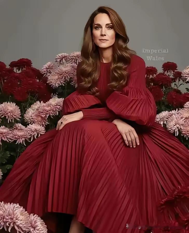 凯特王妃两张新照片，一张现代时尚丽人，一张复古欧式宫廷优雅！凯特王妃无论是颜值