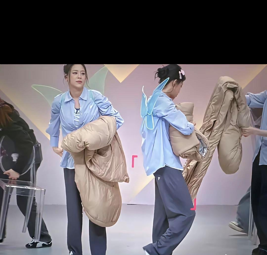 孙怡参加个节目也太迷糊了，竟然把裤子都穿反了！