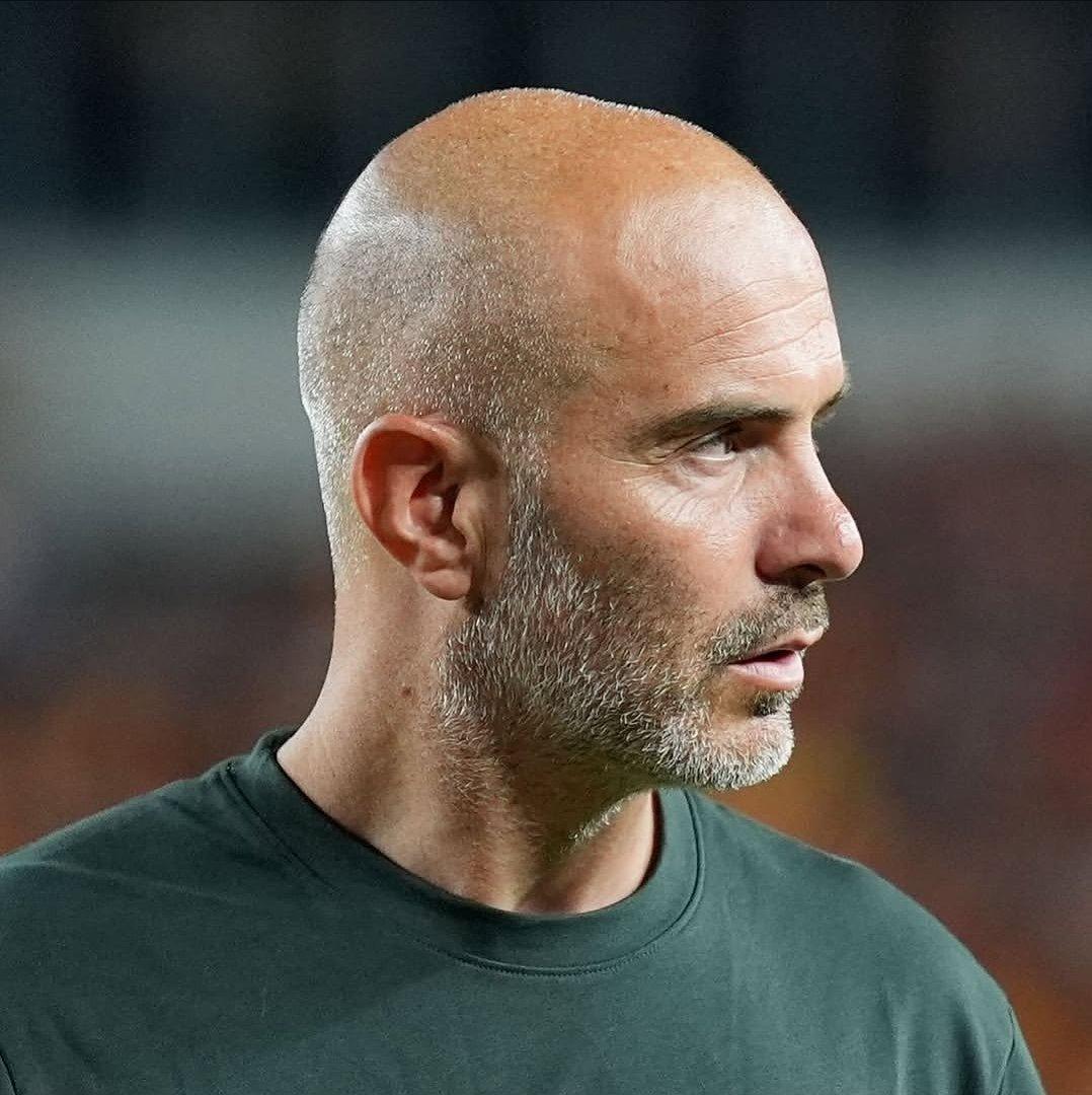 马雷斯卡在近期采访中谈及切尔西👇：“说实话，我在切尔西的执教时光非常美好