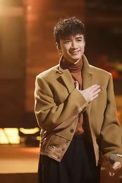 我怀疑过古巨基二胎是为了热度，也怀疑过高龄生育是代孕，但唯独没想到的是……57岁