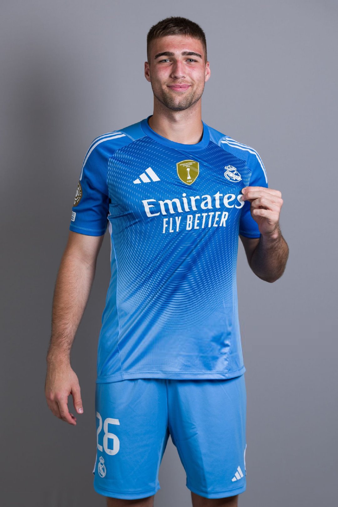 🗣️弗兰·冈萨雷斯：“库尔图瓦总是说我想太多了，而我也想和他一样从容。”“上届