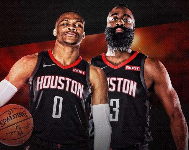 阿门汤普森、谢泼德、阿龙霍勒迪这三位控球后卫，在火箭队1号位上的表现非常糟糕，在