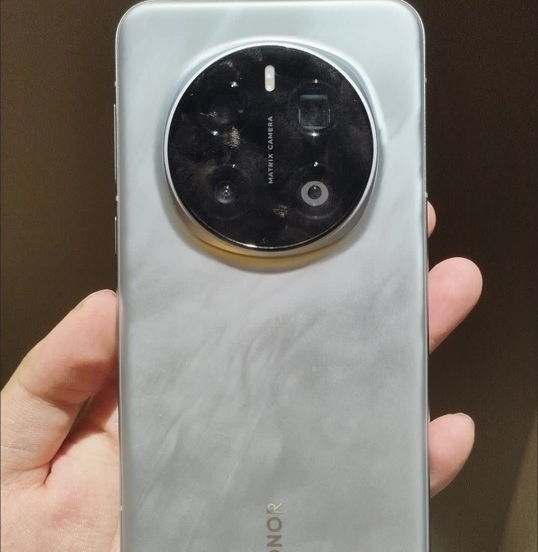 今天来说说荣耀Magic7Pro用了半年是啥感觉，都是自己的使用感受，看看和你