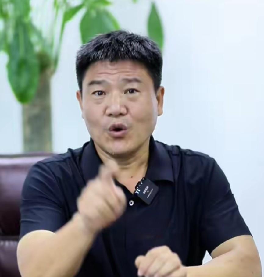 老陈又出来“折腾”了！这次投身打假赛道，在打假嘎子翻车道歉之后，此次又盯上了酷派