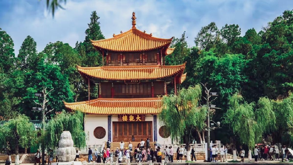 🔥全网力荐的昆明大观公园，免费开放超良心！坐拥大观楼长联、滇池全景、百亩花境，