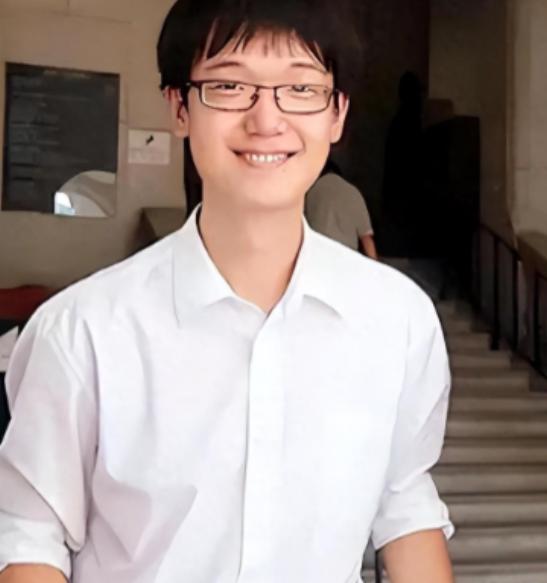“我不上清北，我就要去美国！”北京高二男生拒绝保送清北，转而申请美国十一所名校