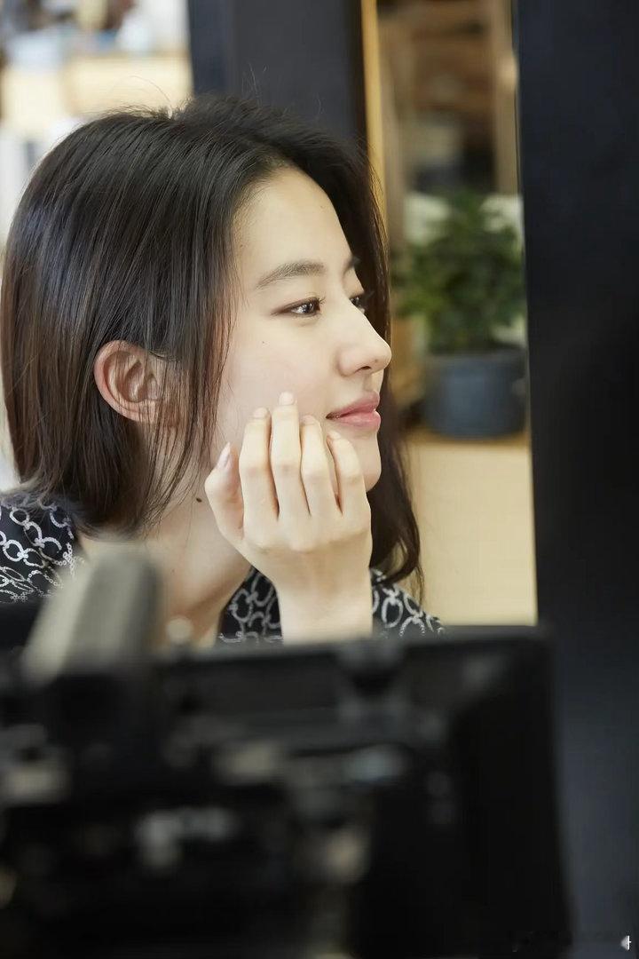 继林青霞之后，唯一惊艳我的绝色大美女[赞]​