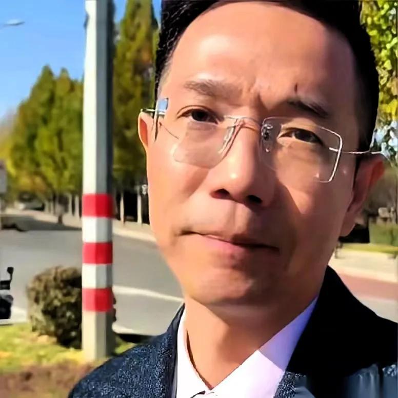 律师深夜曝被威胁：“我第一反应不是怕，是‘哦，又来了’”“又有人来威胁我了。