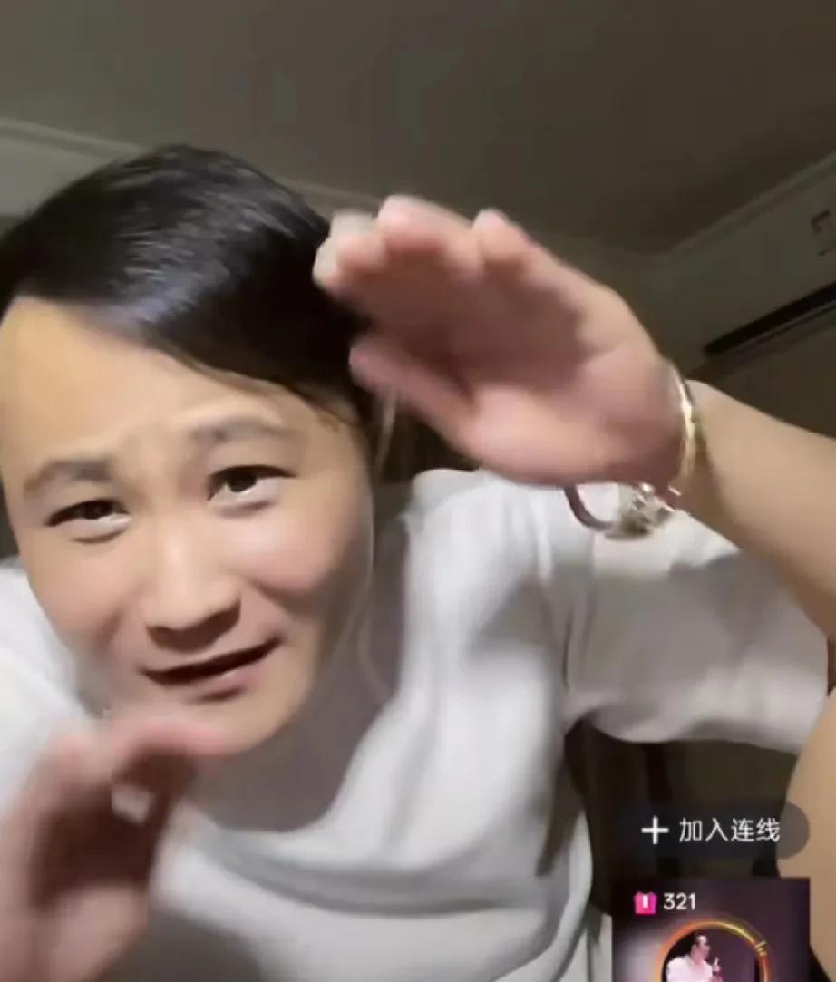 郑好曾经说门三耽误了刘喆，这么好的捧哏的跟你搭档这么多年居然没一点知名度。闫云达