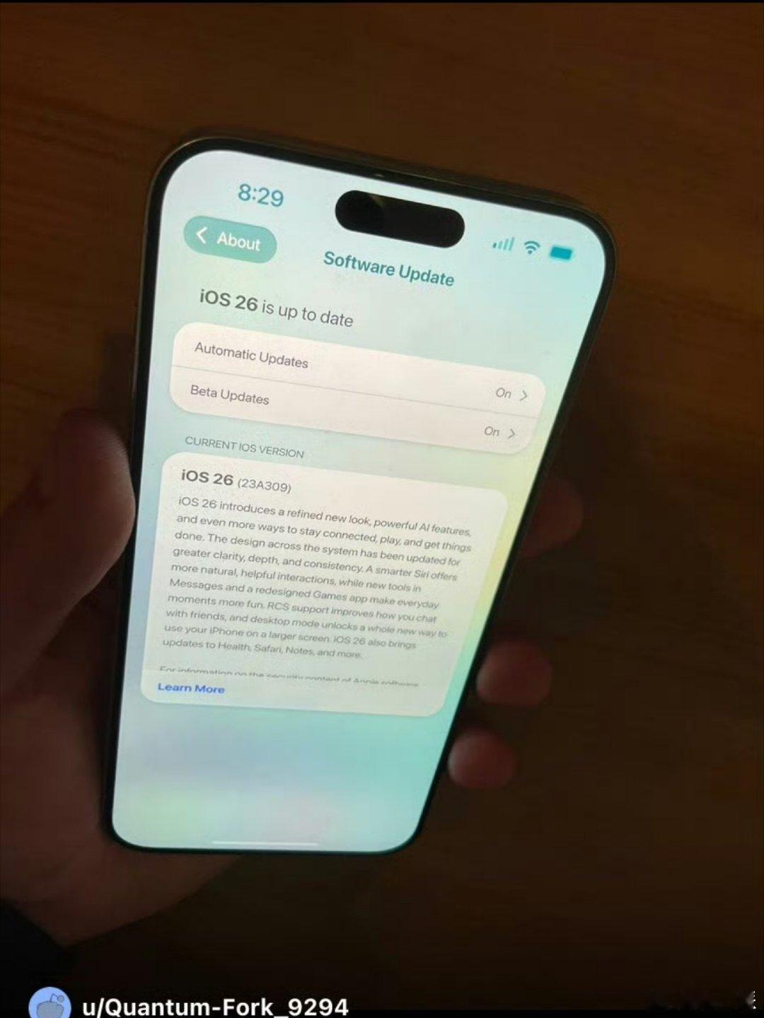 iOS26设计渲染图曝光说白就是升级成了VisionPro系统的风格，整体UI