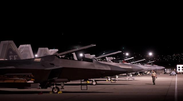 比利时这波操作直接把“嘴炮遭反噬”演活了，前脚国防大臣刚放话要抹掉莫斯科，后脚