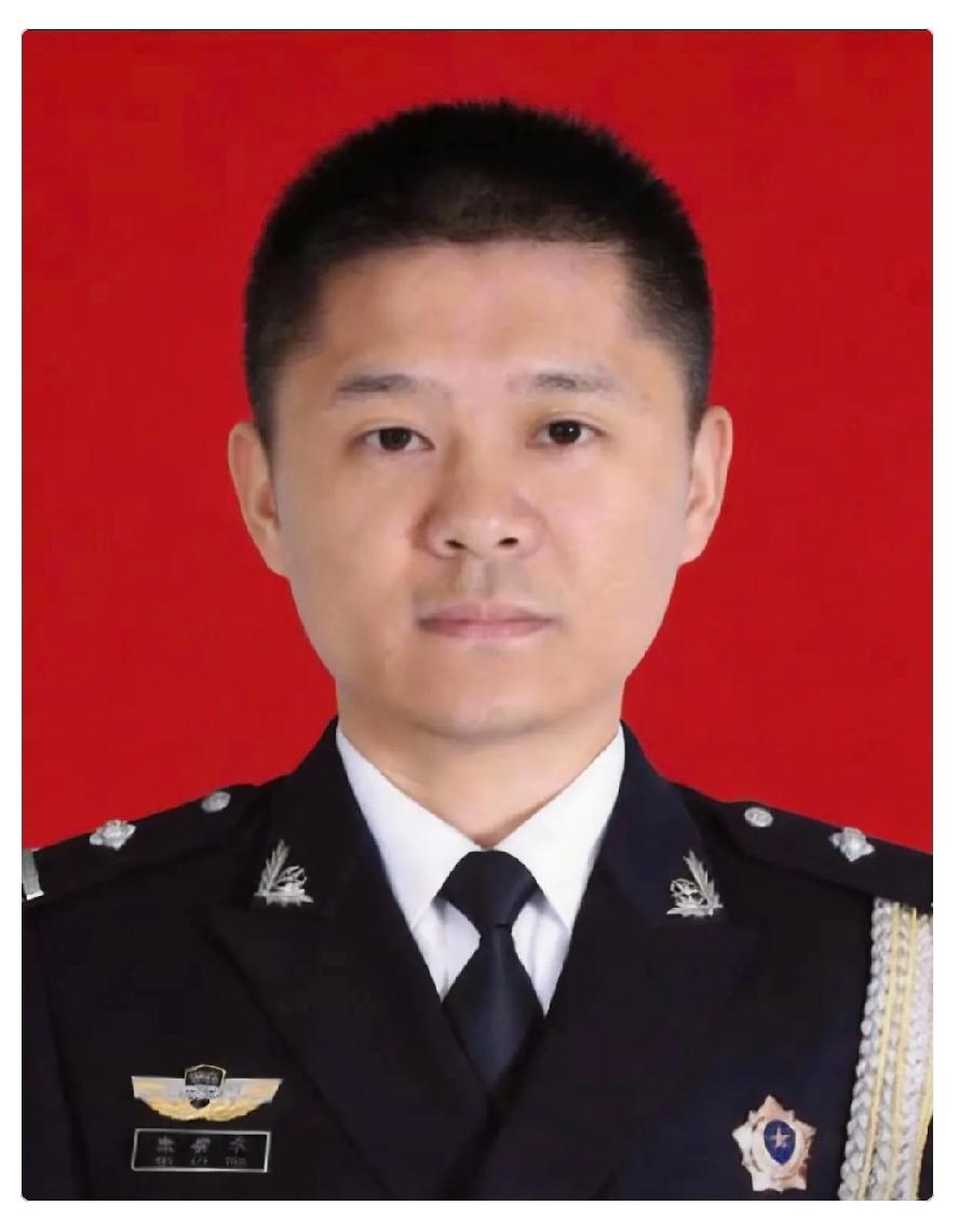 刚看到宋柳丰的履历，真的是头皮发麻。平时去西塘古镇玩，谁能想到那个派出所所长