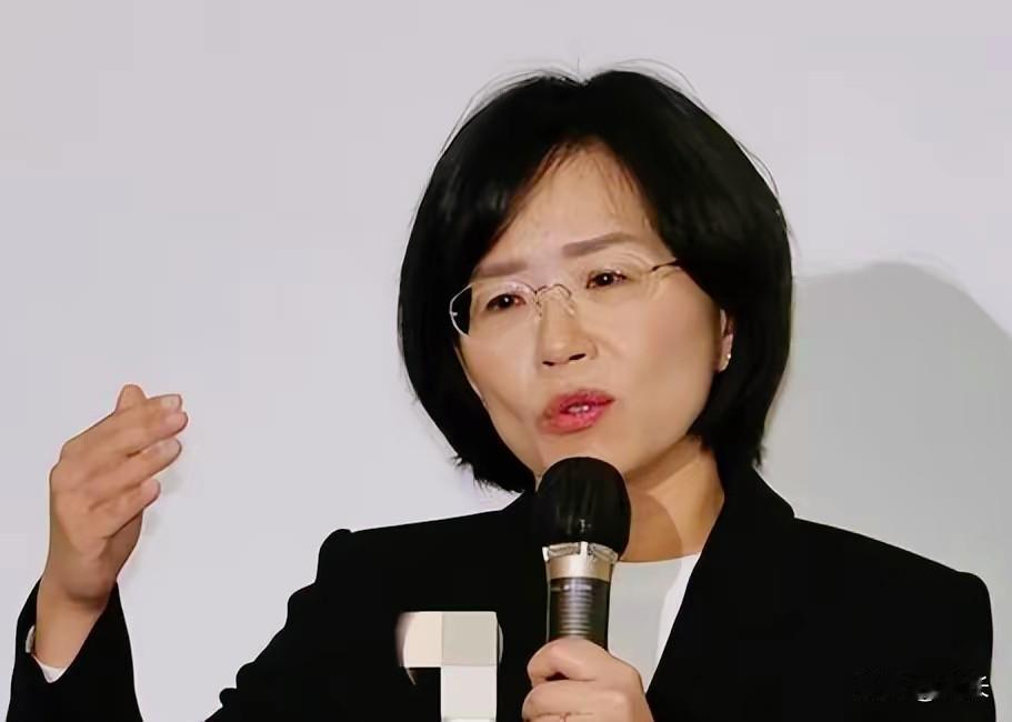 台湾新北市长选战，这场名誉攻防战，越演越烈！有“管爷”之称的台大前校长管中闵，5