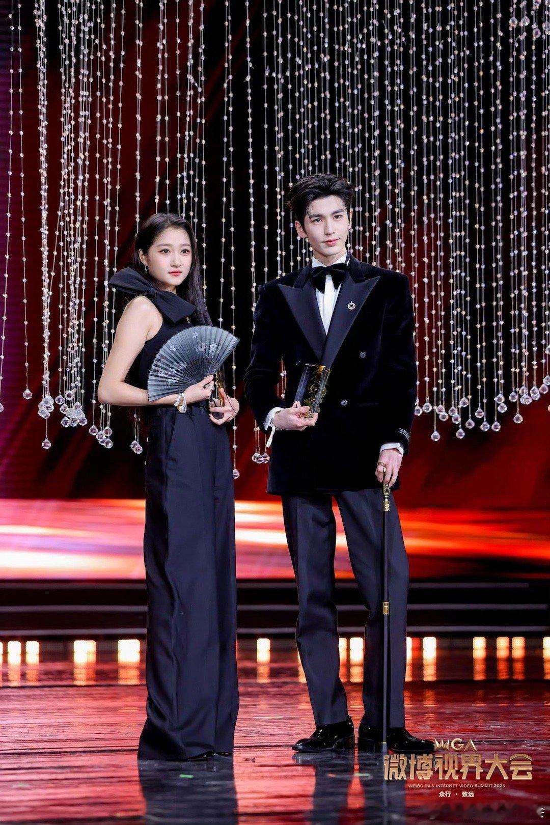 关晓彤张凌赫好长的两条人对我的眼睛太好了​​​