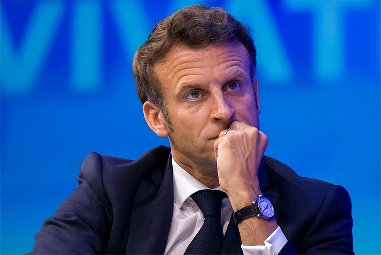 专机还未抵华，马克龙先找中方要礼，法国通告全球，和美抢话语权！法国总统马克