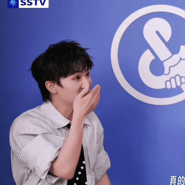 周深周深2025深深的巡回演唱会【圈宝和米说晚安】夜幕下的故事，藏入记忆中