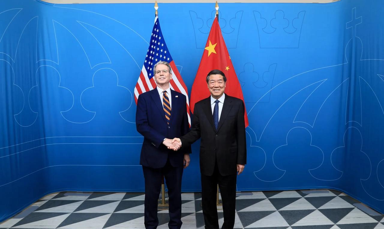 7月29日，美国财政部刚刚发布了这一次中、美在瑞典经贸磋商的合照，也是目前能够所