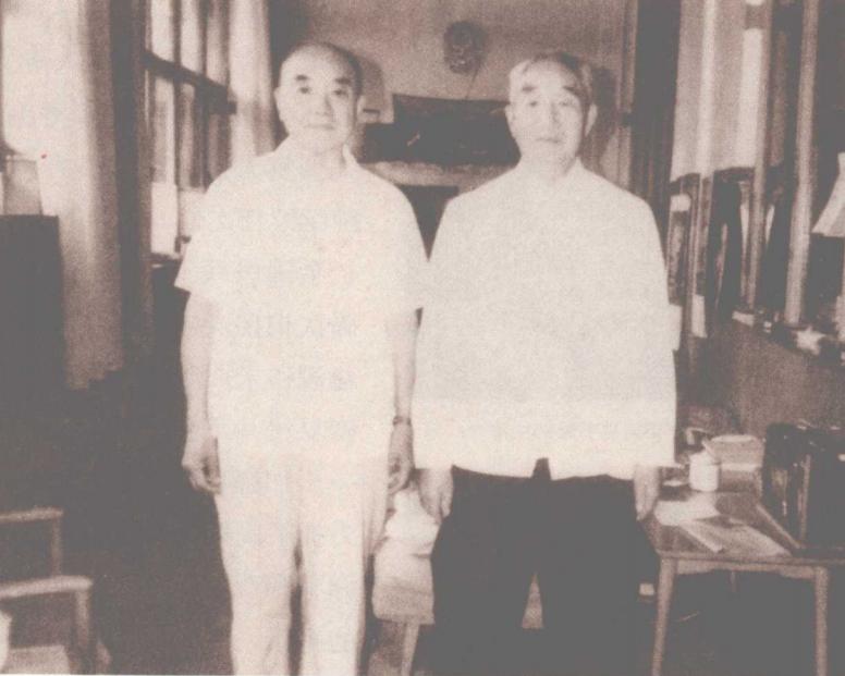 1987年7月24日，北京一座旧四合院。80岁的开国上将萧克，颤巍巍走到86岁的