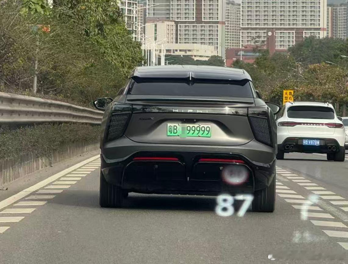 车牌也太牛逼了吧，