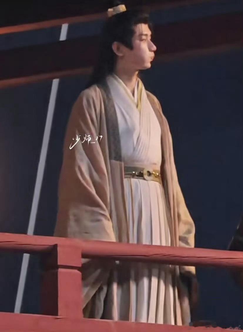 成毅是不是最喜欢嘟嘴扮可爱的男明星