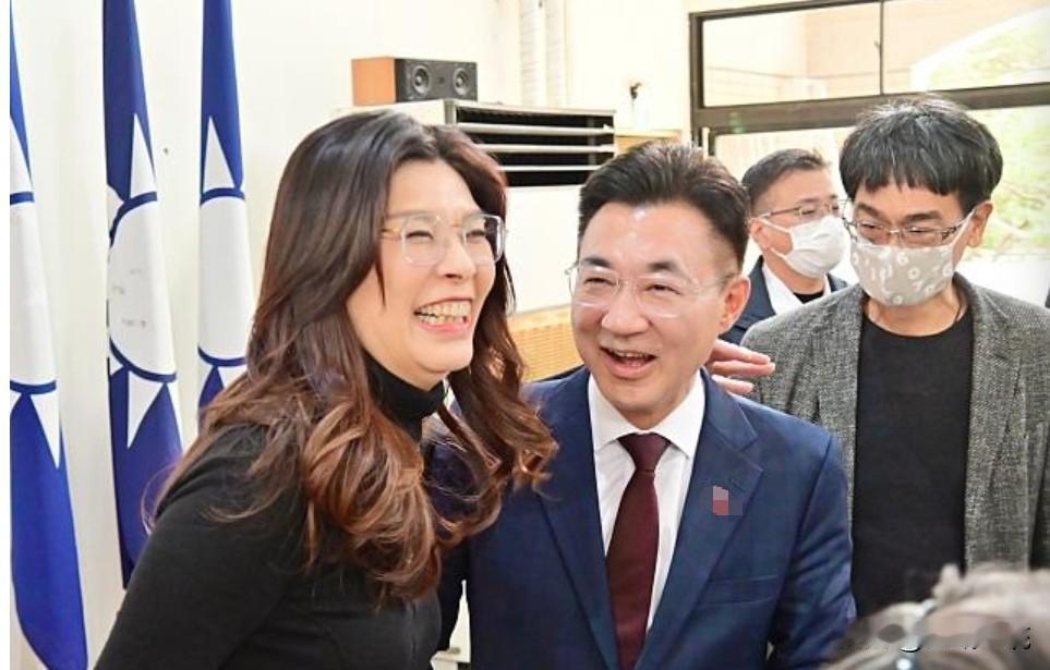 若郑丽文不征召江启臣就退党？最近有很多谣言，而且是愚不可及的谣言，比如造