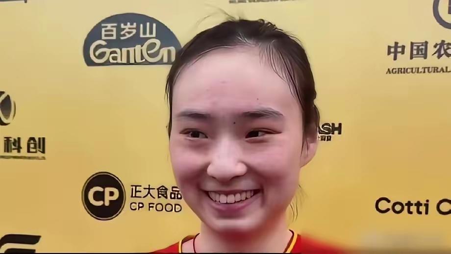 陈梦抱范思琦哭上热搜时，谁还记得王晓彤？这个没被镜头追着的姑娘，才是山东队闯进决