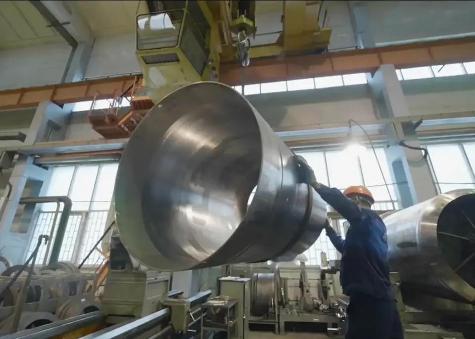 俄罗斯最重要的军工厂遭袭击2026年2月21日凌晨，乌克兰导弹袭击了位于俄罗