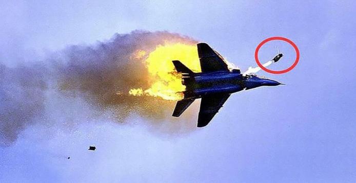 其实俄乌战争并没有咱们想的那么简单，这场真正给全世界上了一堂现代战争课。 要