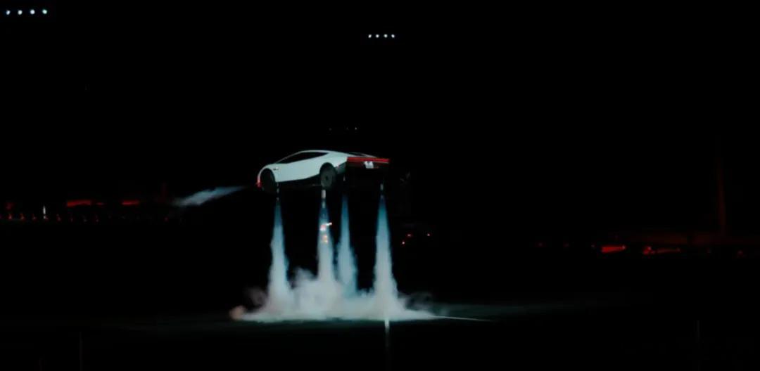Roadster2的这个技术中国车企能不能做？[？？？]空中翻滚+轨道吸附，从物理原理和工程能力上说
