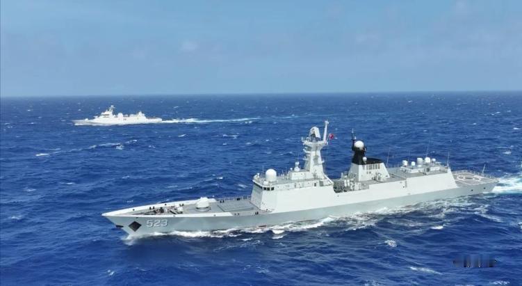 美国又跳出来说三道四。外媒今日报道，中国大陆和印度尼西亚军舰在台湾以东海域演练
