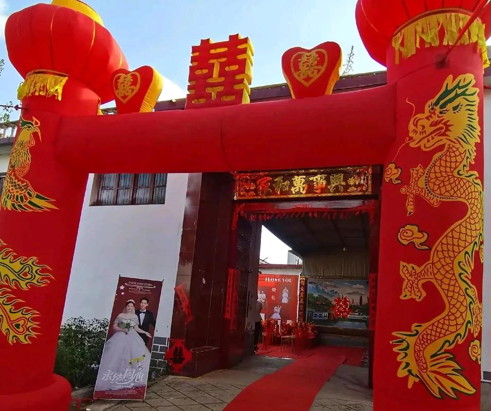 初五晚上突然接到二哥的电话说，六叔家儿子初六结婚。我愣了一下才想起来，是那个个