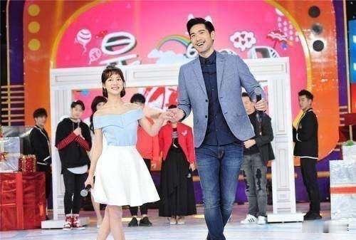 只有矮个子男人才喜欢大高个女人。高个子有男人味的都喜欢娇小的女人。身边很多男