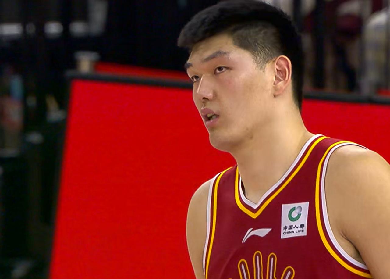 刘传兴接受采访，正式回应该上赛季导致曾凡博受伤！上赛季，山西队球员刘传兴，因为