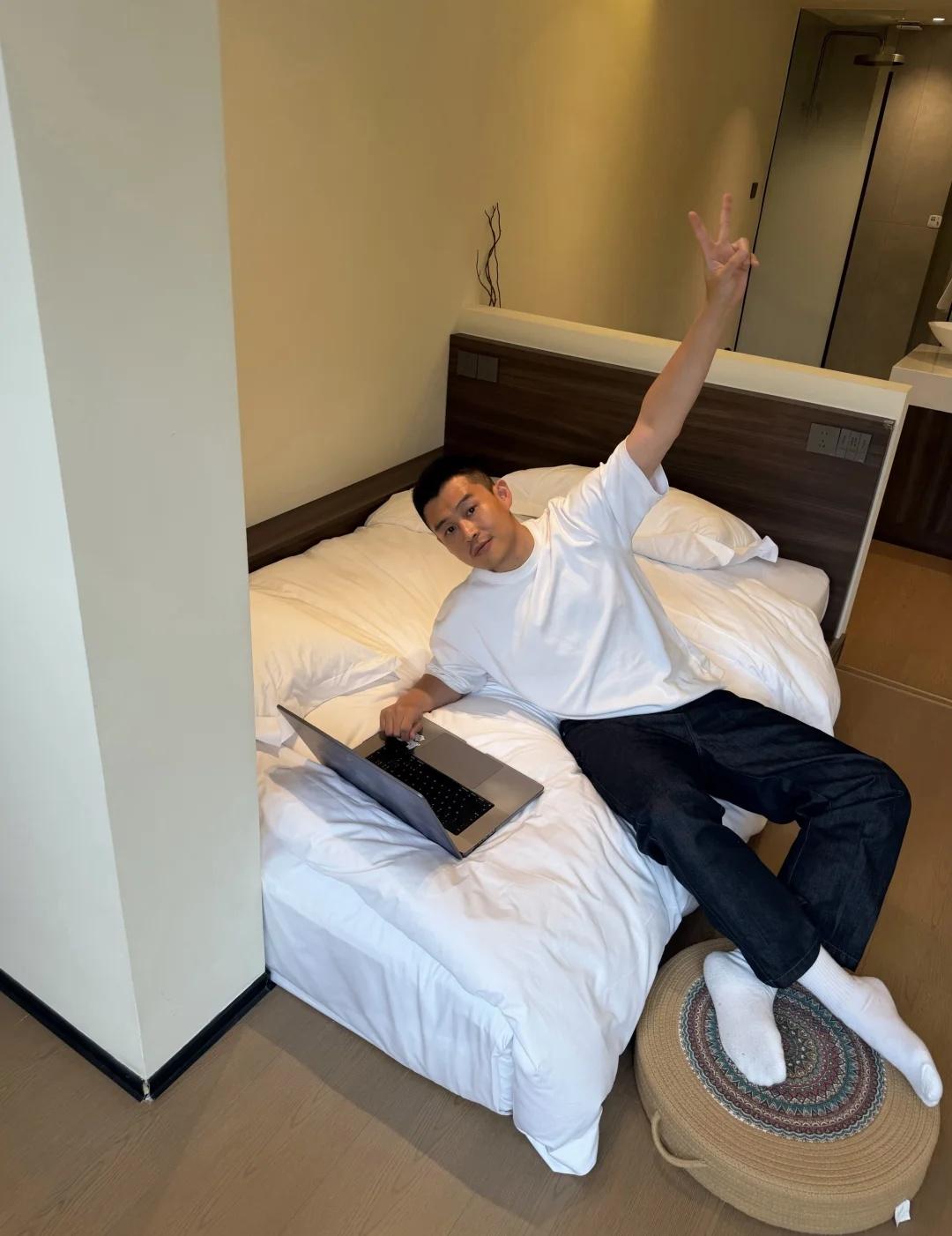 自驾游真的好累，好在真的很美继续分享自驾游~从大柴旦镇出发，开了大概20多分钟