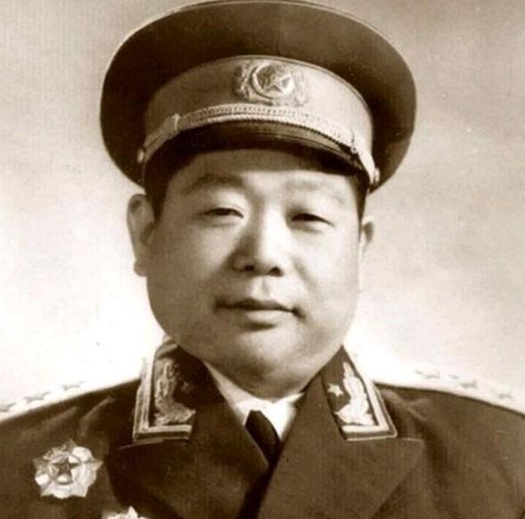 韩岫岩去世，王近山的小姨子前来遗体告别，距离被姐姐怀疑已有整整五十年！1964