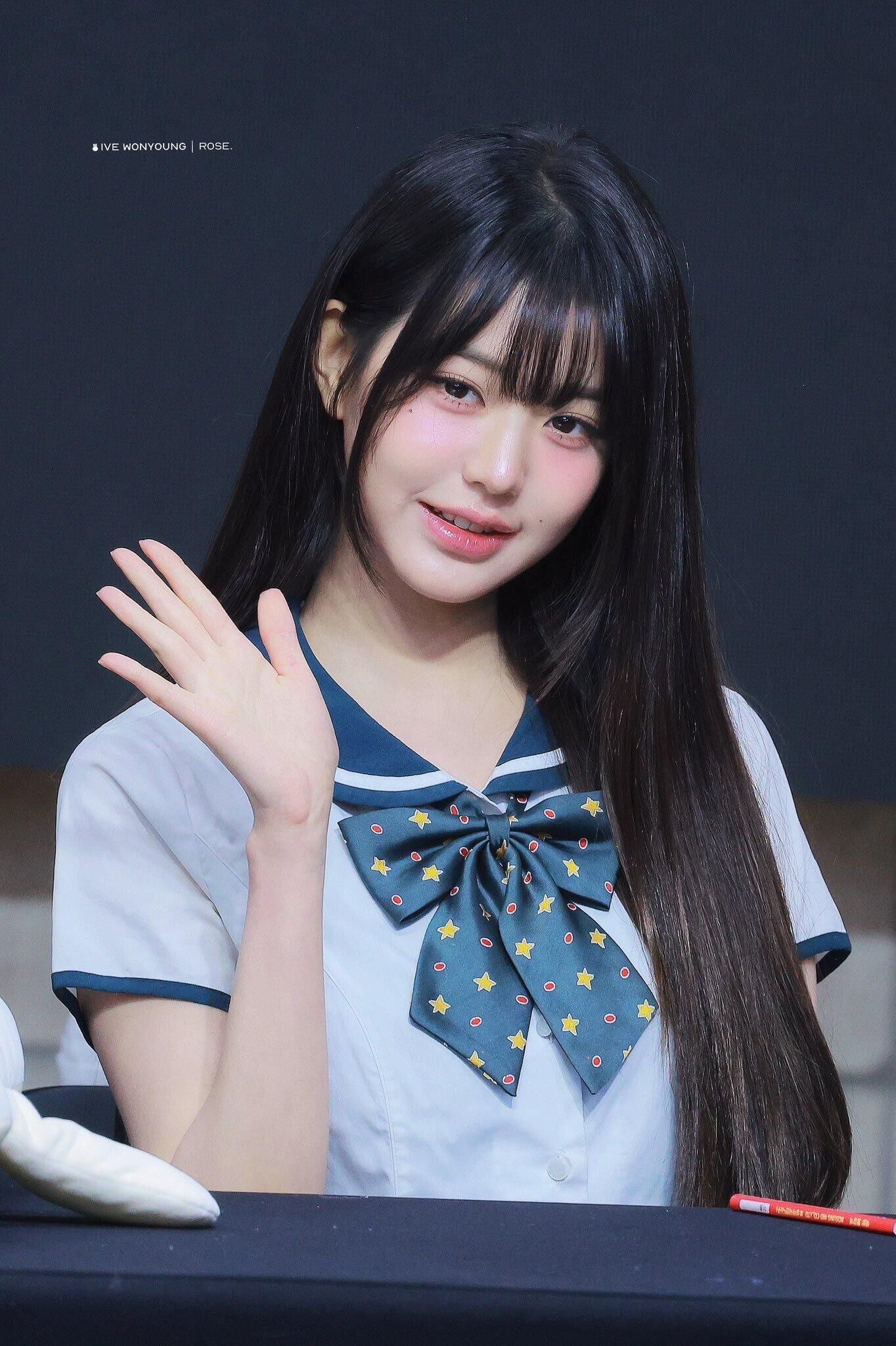 张元英粉丝签售会饭拍✨​​​