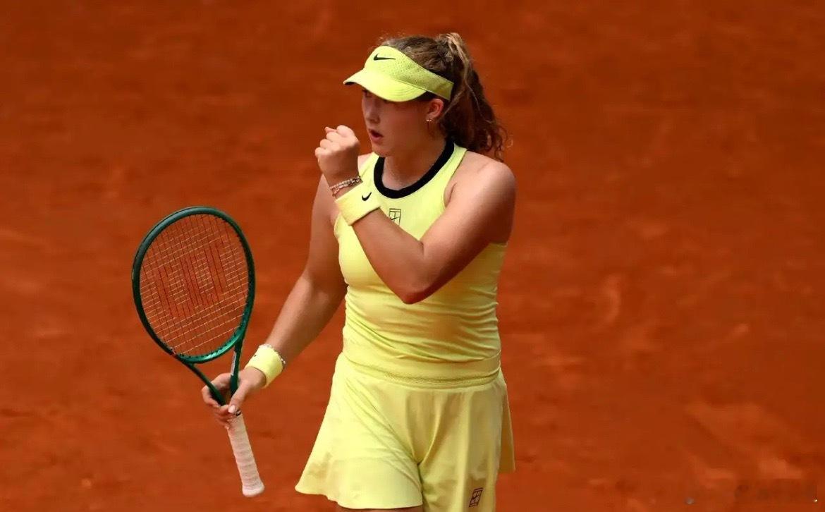 WTA29日早战报，女单四强诞生2席，大满贯冠亚军双双遭淘汰[哭哭]1，小安德烈