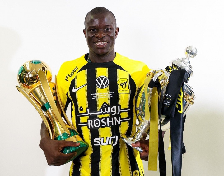 降薪2000万! 34岁坎特接受费内巴切提议, 2500欧年薪将只剩零头