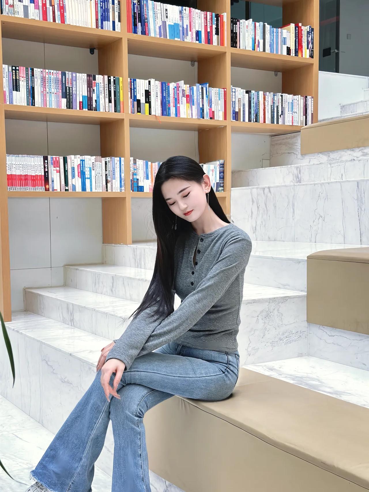 书香满径，静坐思悠。