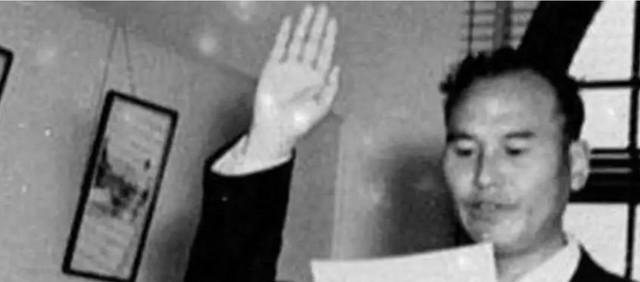 1957年，福州军区一副师长乘渔船叛逃台湾，受到了蒋介石的亲自接见，同时还有