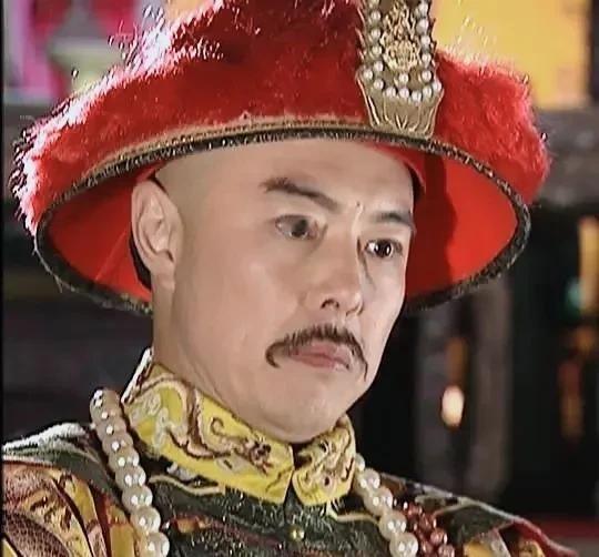 1791年，除夕宴后，81岁的乾隆忽然要翻愉妃的牌子。太监惊道：“万岁爷使不得！