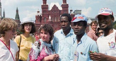 有人问俄罗斯为什么几乎没有黑人？俄罗斯人民回答称：我们国家拒绝任何一个黑人，这不