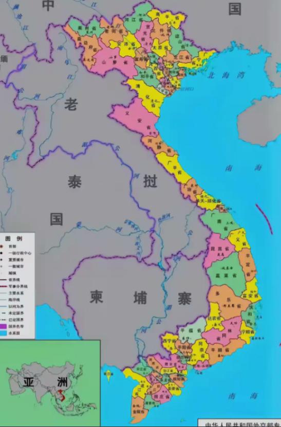 表面上看越南是个完整的国家，可南北之间的那道坎，五十年了都没真正迈过去。19